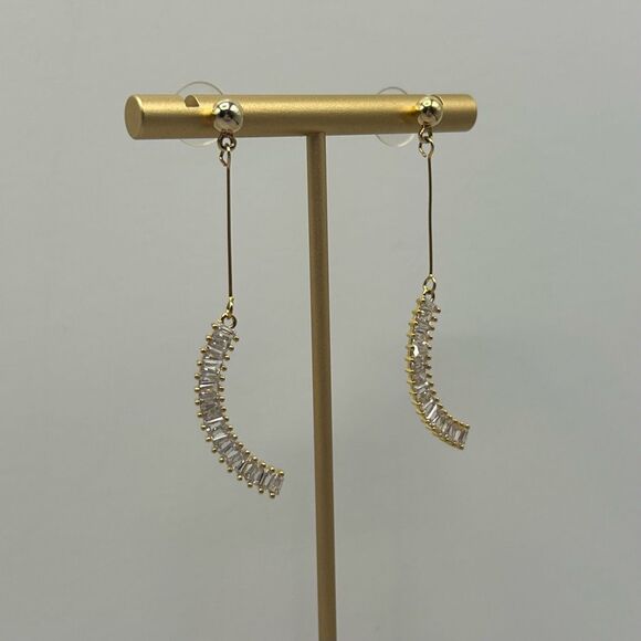 NWT Fashion Jewelry Stainless Steel Gold Drop Earrings Embellished Stones - Picture 2 of 12